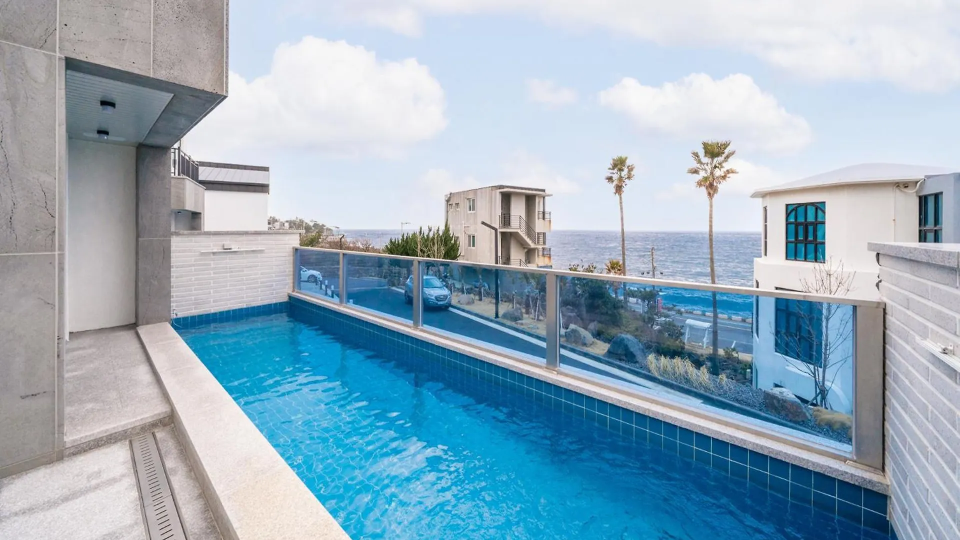 Ddosi Aewol Pool Villa Jeju