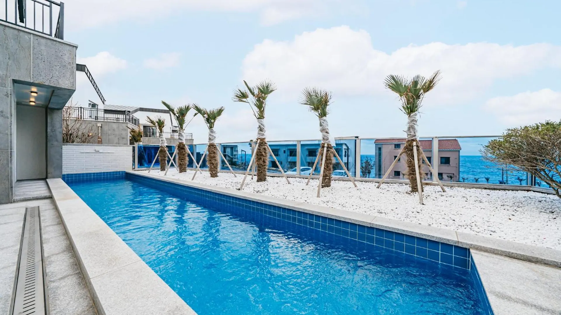 Ddosi Aewol Pool Villa Jeju