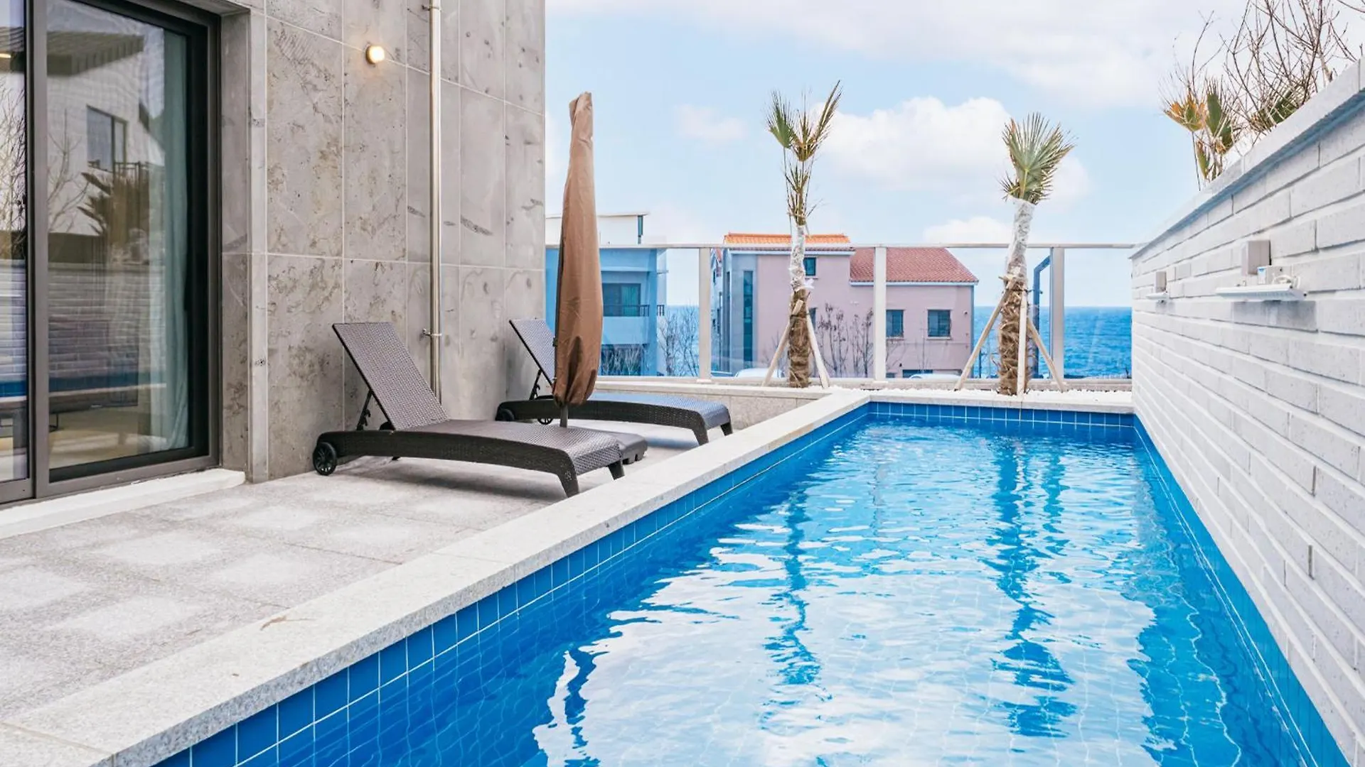 Ddosi Aewol Pool Villa Jeju